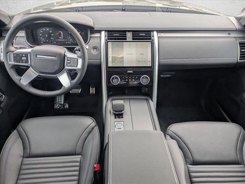 New 2026 Land Rover Discovery Limited Edition AWD/4WD image 15