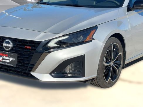 New 2025 Nissan Altima 2.5 SR w/ SR Premium Package image 11