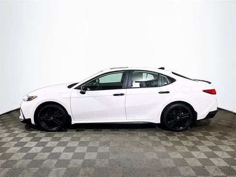 New 2026 Toyota Camry Hybrid image 5