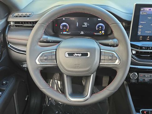 Used 2023 Jeep Compass Trailhawk w/ Trailhawk Elite Group image 19