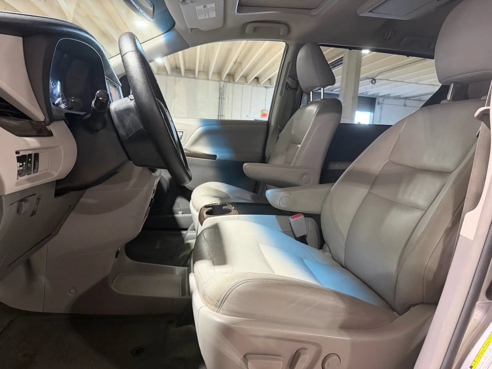 Used 2016 Toyota Sienna XLE Premium w/ Protection Package AWD/4WD image 12