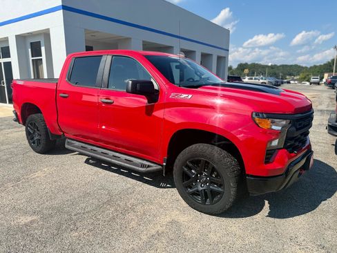 Used 2022 Chevrolet Silverado 1500 Custom Trail Boss AWD/4WD image 1