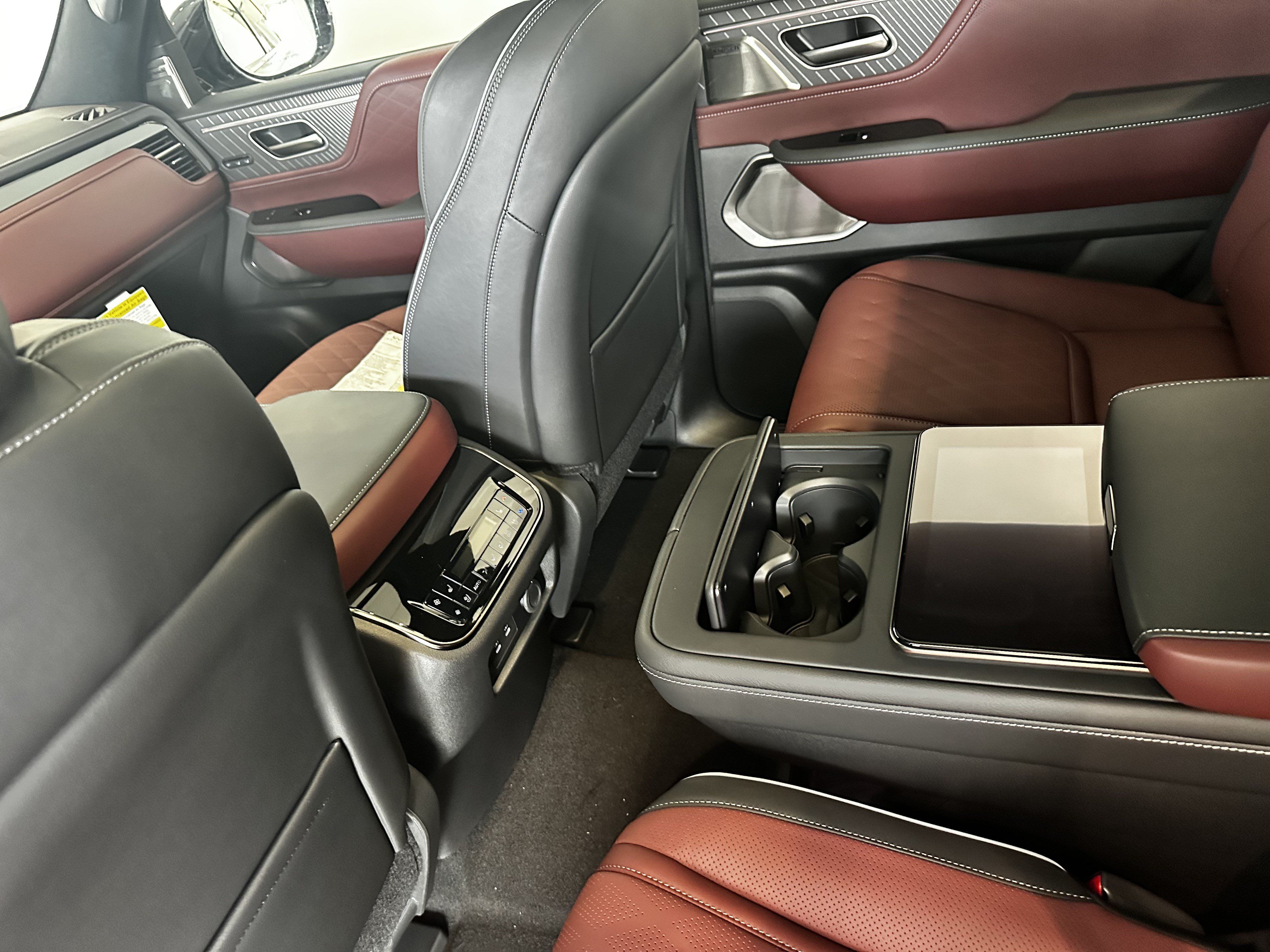 New 2027 INFINITI QX80 Autograph AWD/4WD image 13