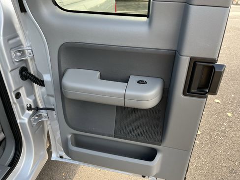 Used 2004 Ford F150 XLT image 15