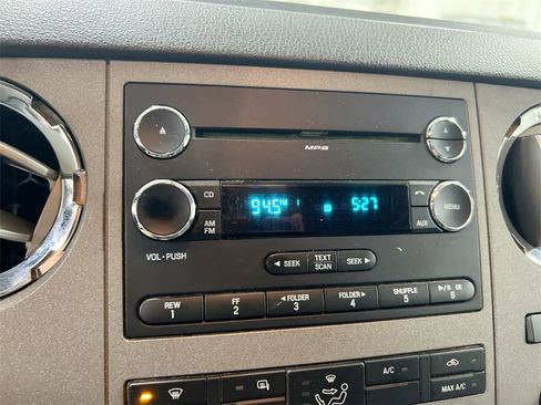 Used 2011 Ford F250 XLT w/ XLT Interior Pkg image 13