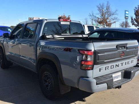 Used 2025 Nissan Frontier PRO-4X w/ Pro Convenience Package image 6