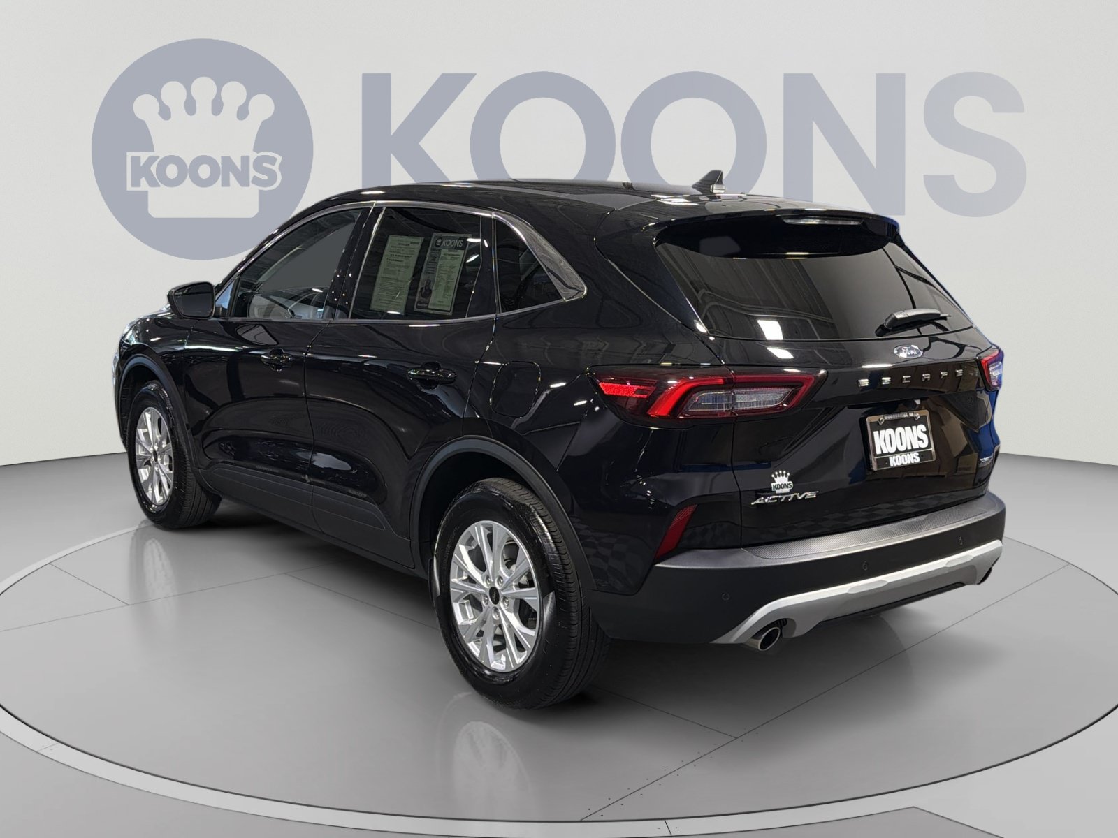Used 2023 Ford Escape Active w/ Tech Pack #2 AWD/4WD image 4