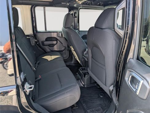 Used 2022 Jeep Wrangler Unlimited Sport AWD/4WD image 11