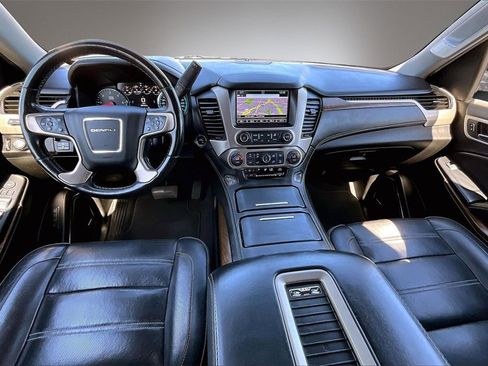 Used 2020 GMC Yukon XL Denali image 7