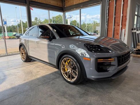 Used 2024 Porsche Cayenne Turbo GT AWD/4WD image 1