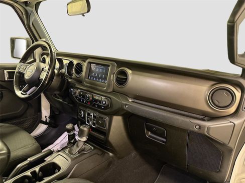 Used 2021 Jeep Gladiator Sport image 27
