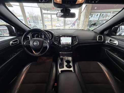 Used 2021 Jeep Grand Cherokee Laredo X image 61