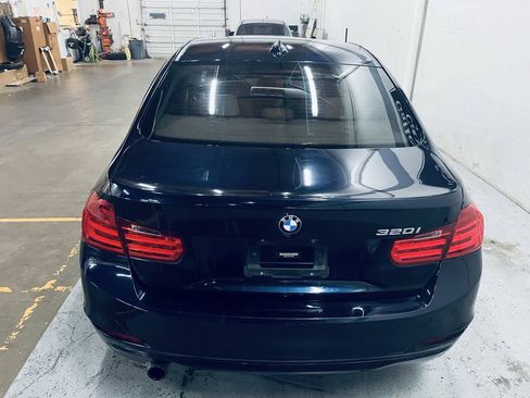 Used 2015 BMW 320i Sedan RWD image 10