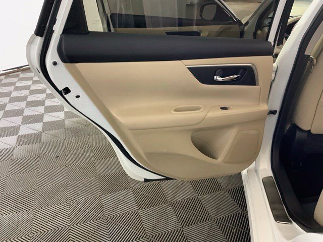 Used 2015 Nissan Altima 2.5 SV w/ Convenience Package FWD image 30