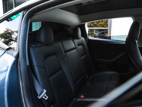 Used 2023 Tesla Model Y AWD image 23