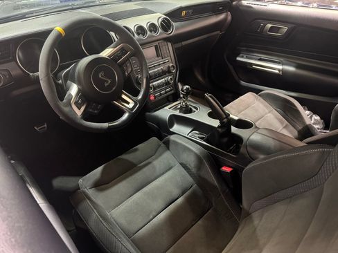 Used 2016 Ford Mustang Shelby GT350 RWD image 3