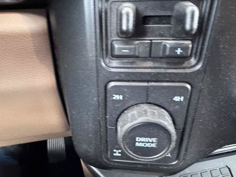 Used 2023 Ford F250 Lariat w/ Sport Appearance Package AWD/4WD image 17