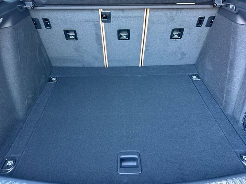 New 2026 Porsche Macan image 17