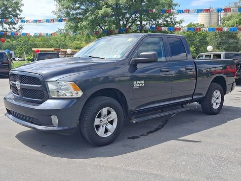 Used 2019 RAM 1500 Express AWD/4WD image 3