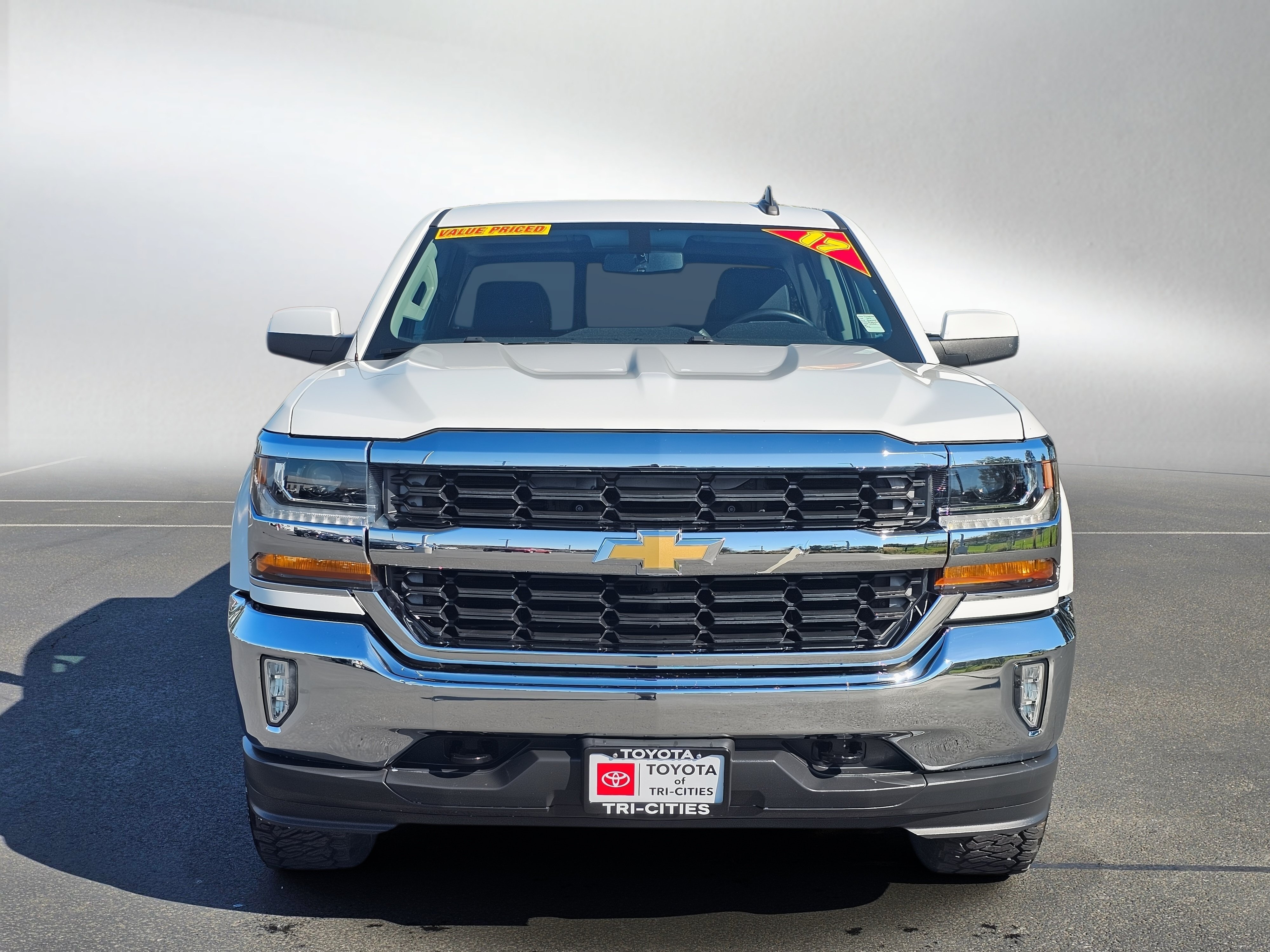 Used 2017 Chevrolet Silverado 1500 LT w/ All Star Edition AWD/4WD image 8