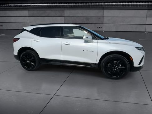 Used 2021 Chevrolet Blazer RS w/ Enhanced Convenience Package FWD image 9