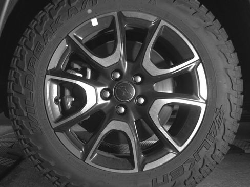 Used 2025 Jeep Compass Trailhawk AWD/4WD image 12