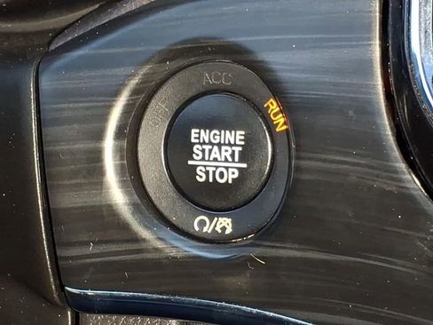 Used 2020 Jeep Grand Cherokee Limited image 22