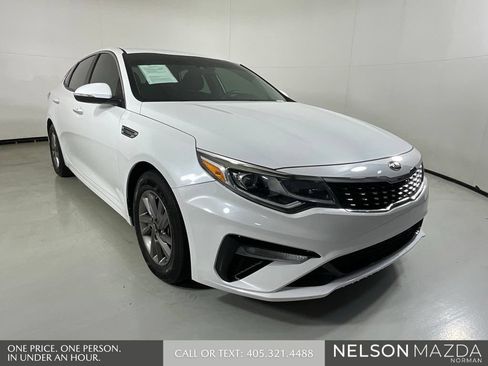 Used 2020 Kia Optima LX FWD image 3