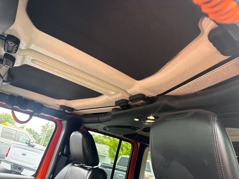 Used 2019 Jeep Wrangler Unlimited Rubicon AWD/4WD image 21