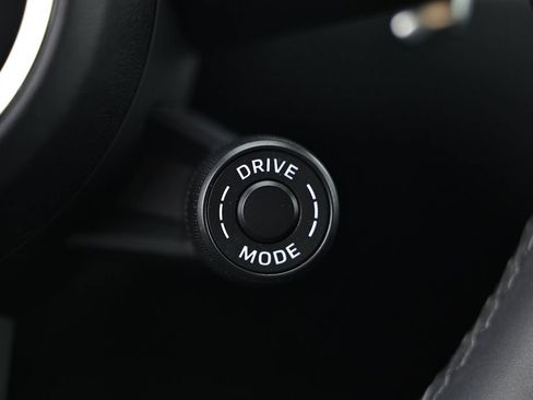 Certified 2026 Porsche Macan AWD/4WD image 35