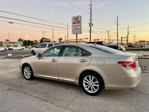 Used 2011 Lexus ES 350 image 2