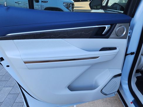 New 2026 Buick Enclave Avenir w/ Super Cruise Package image 44