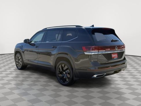 New 2026 Volkswagen Atlas SE image 5