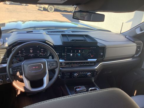 Used 2024 GMC Sierra 1500 SLT w/ SLT Premium Plus Package AWD/4WD image 8