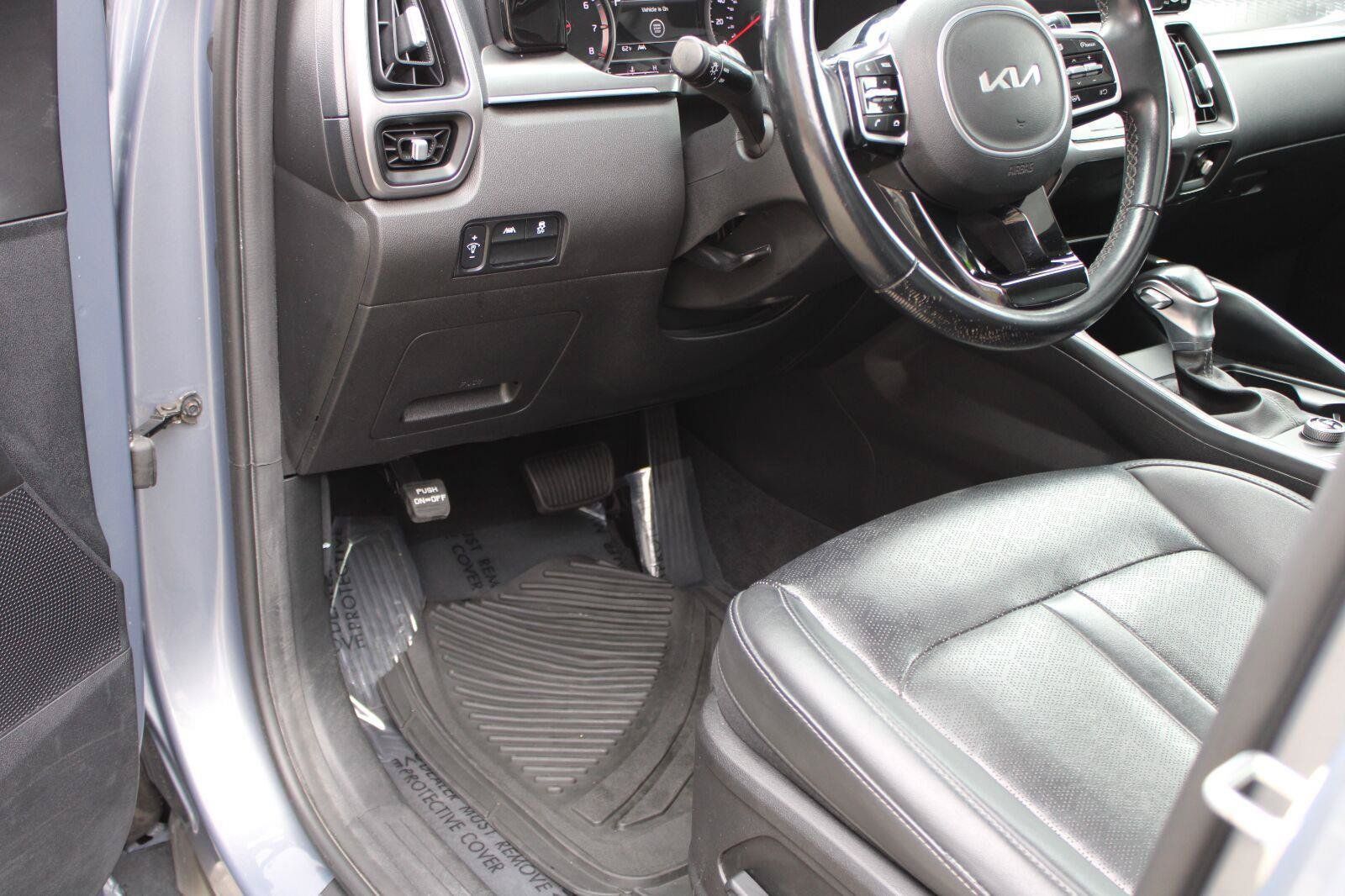 Used 2023 Kia Sorento S w/ Panoramic Sunroof Package FWD image 49