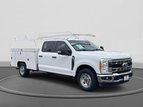 Certified 2023 Ford F350 XL w/ XL Chrome Package image 4
