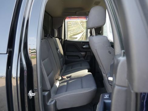 Used 2019 GMC Sierra 2500 SLE w/ SLE Preferred Package AWD/4WD image 9