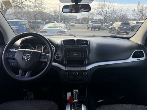 Used 2015 Dodge Journey SXT w/ Flexible Seating Group image 22