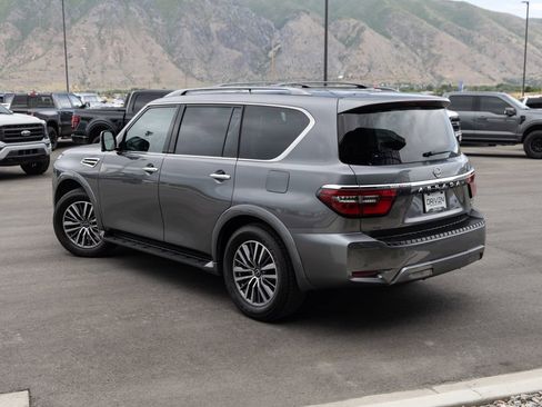 Used 2023 Nissan Armada SL w/ Captain's Chairs Package AWD/4WD image 5