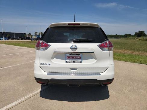 Certified 2016 Nissan Rogue S FWD image 6