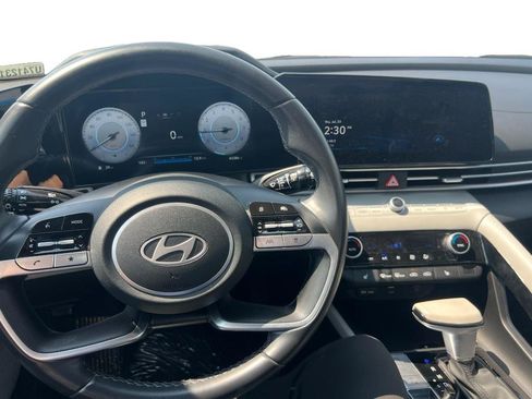 Used 2024 Hyundai Elantra Limited FWD image 5