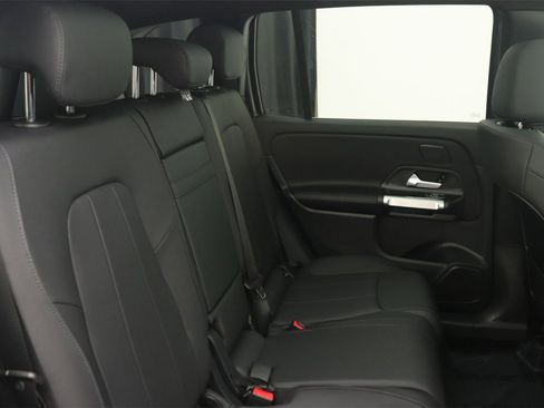 New 2026 Mercedes-Benz GLB 250 image 10