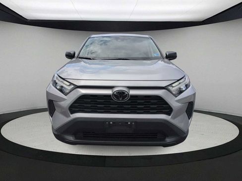 Used 2023 Toyota RAV4 LE FWD image 3