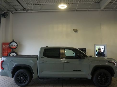 New 2026 Toyota Tundra Limited AWD/4WD image 17
