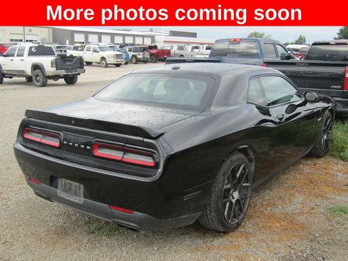 Used 2018 Dodge Challenger R/T RWD image 5