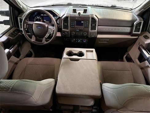 Used 2017 Ford F250 XLT w/ Snow Plow Prep Package image 10