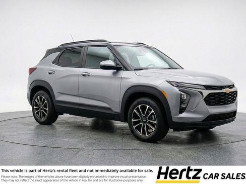 Used 2025 Chevrolet TrailBlazer LT image 1