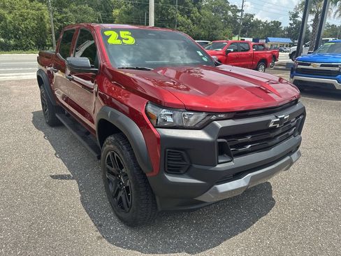 Used 2025 Chevrolet Colorado Trail Boss AWD/4WD image 10
