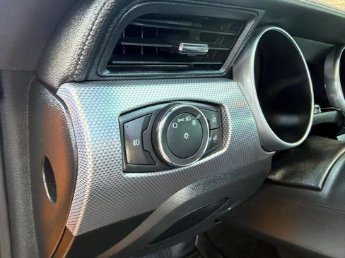 Used 2018 Ford Mustang GT RWD image 36