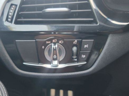 Used 2023 BMW M550i xDrive w/ Executive Package AWD/4WD image 33
